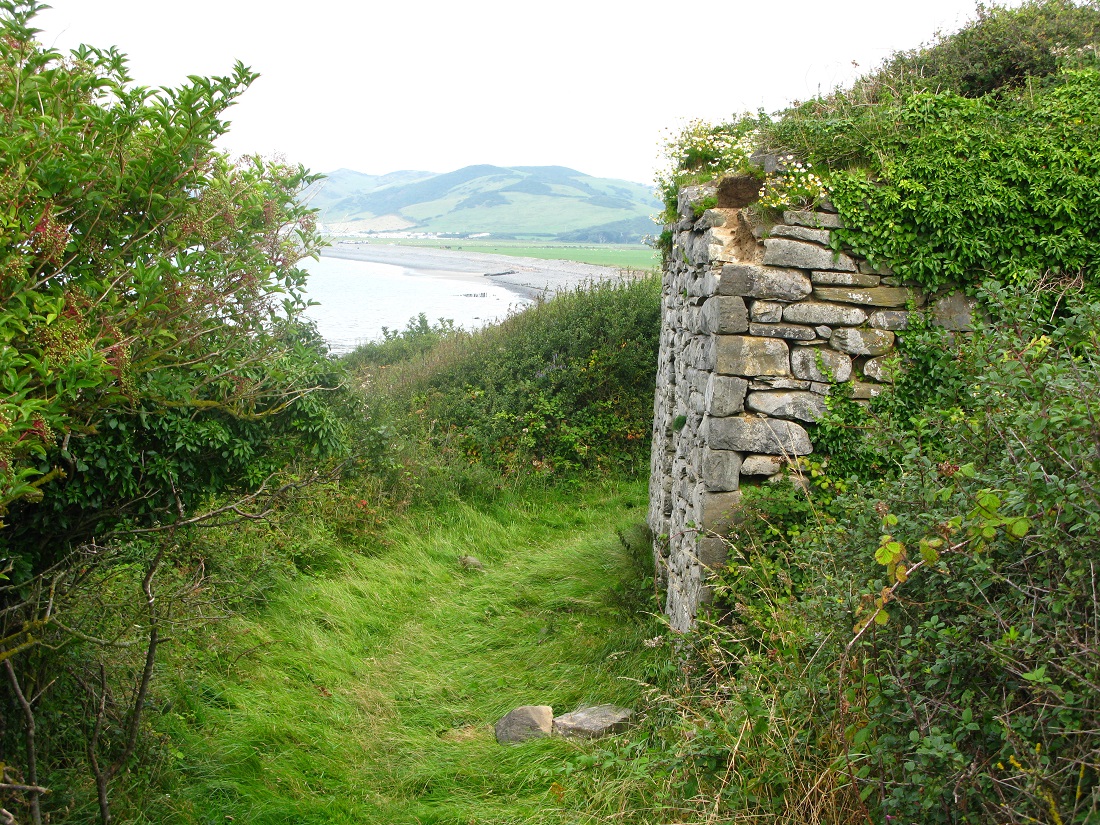 llanrhystud lime kilns over looking coastline